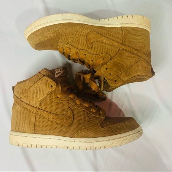 RARE Nike Dunk High Premium British